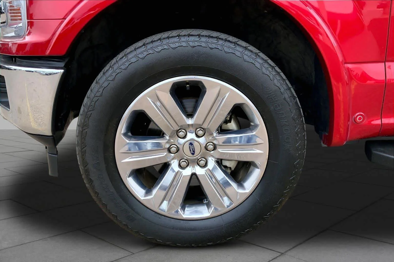 Used 2020 Rapid Red Metallic Tinted Clearcoat Ford LARIAT image 11