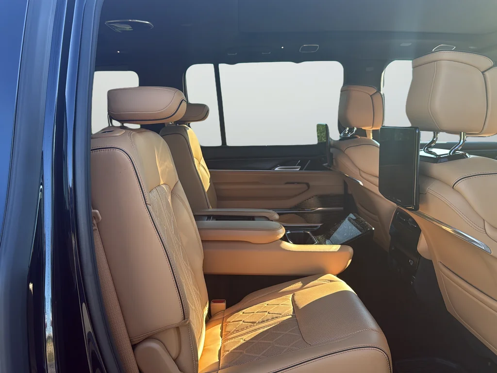Used 2025 Black Jeep Series III image 31