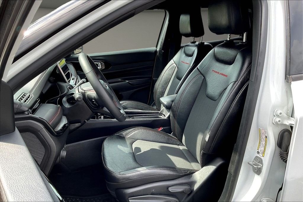 Used 2025 White Jeep Trailhawk image 24