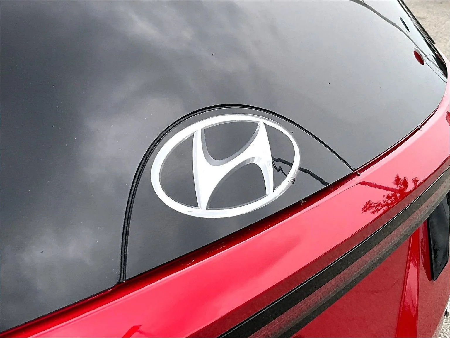 Used 2023 Red Hyundai SEL image 9
