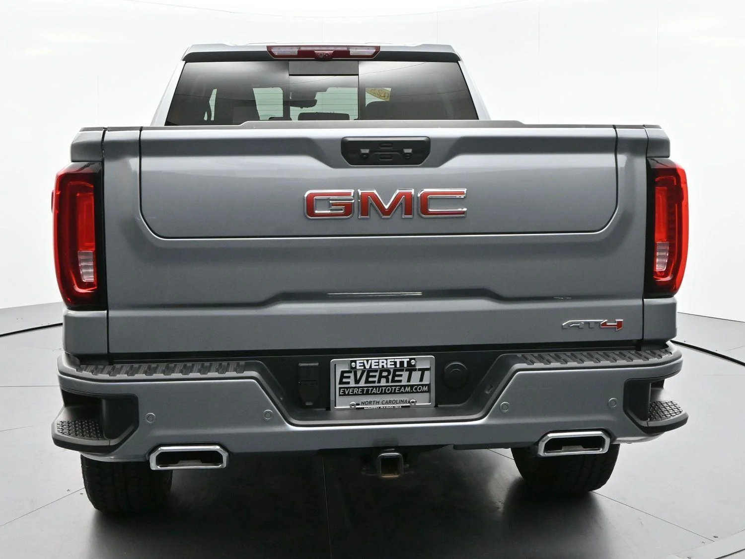 Used 2025 Sterling Metallic GMC AT4 image 6