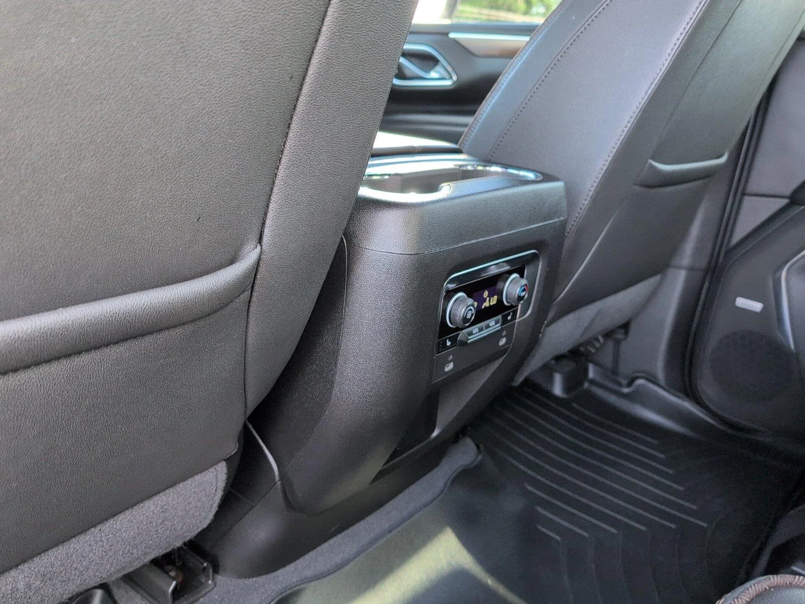Used 2023 Black Chevrolet High Country image 32