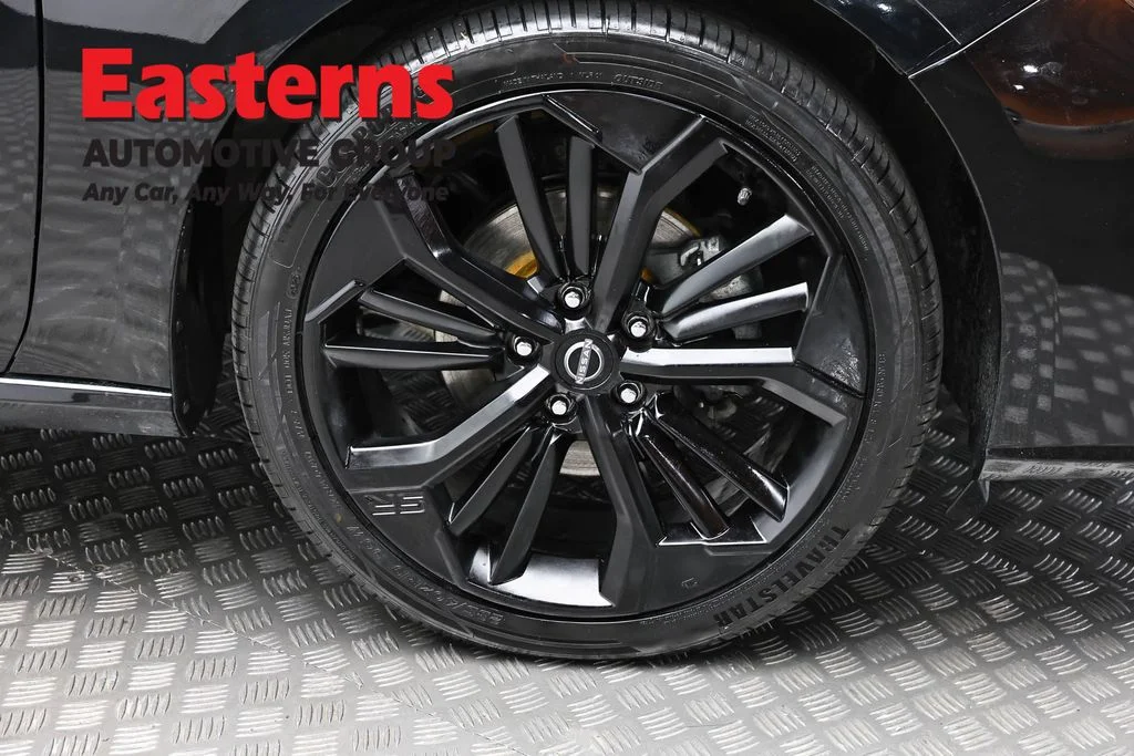 Used 2024 Black Nissan 2.5 SR image 31