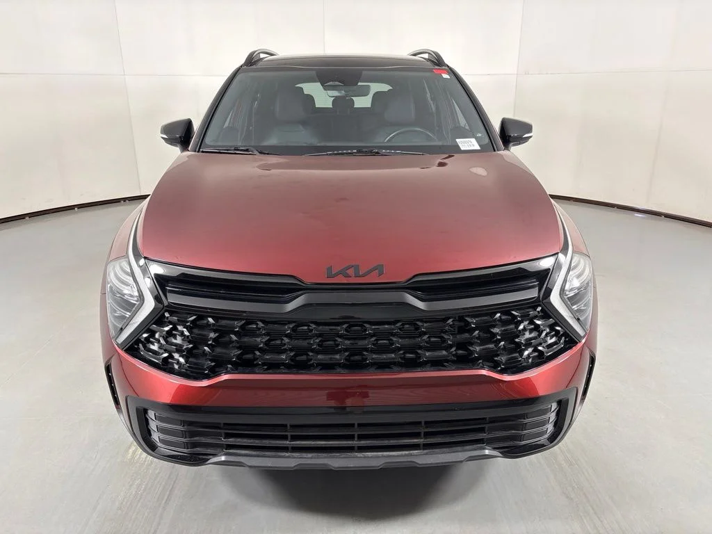Used 2025 Red Kia X-Line image 3