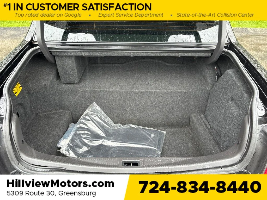 Used 2009 Black Clearcoat Lincoln Signature image 16
