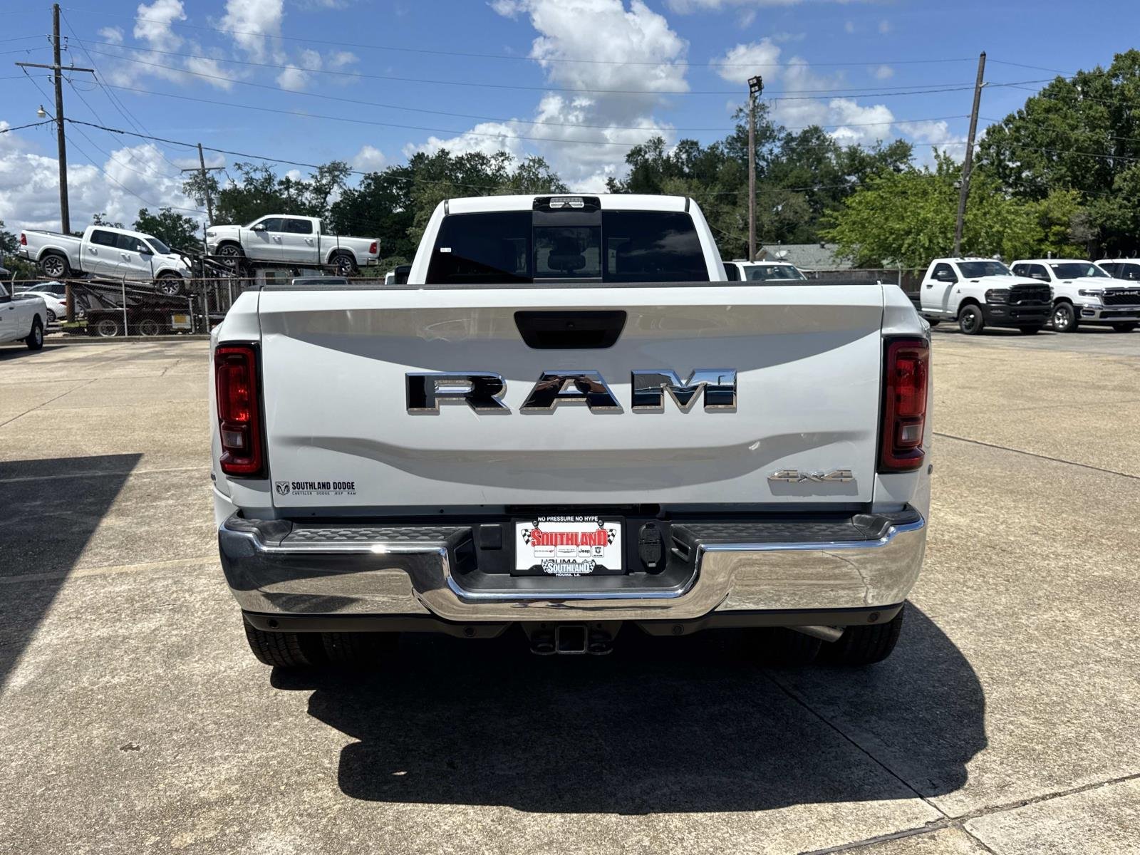 New 2026 Bright White Clear-Coat Exterior Paint RAM Tradesman image 5