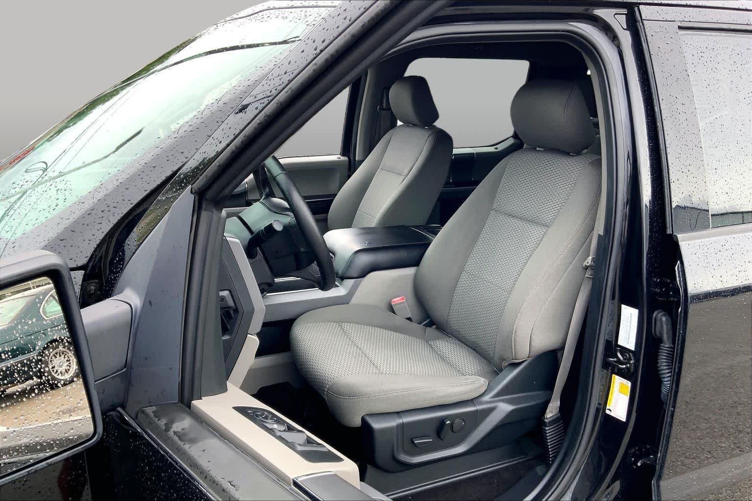 Used 2019 Agate Black Ford XLT image 8
