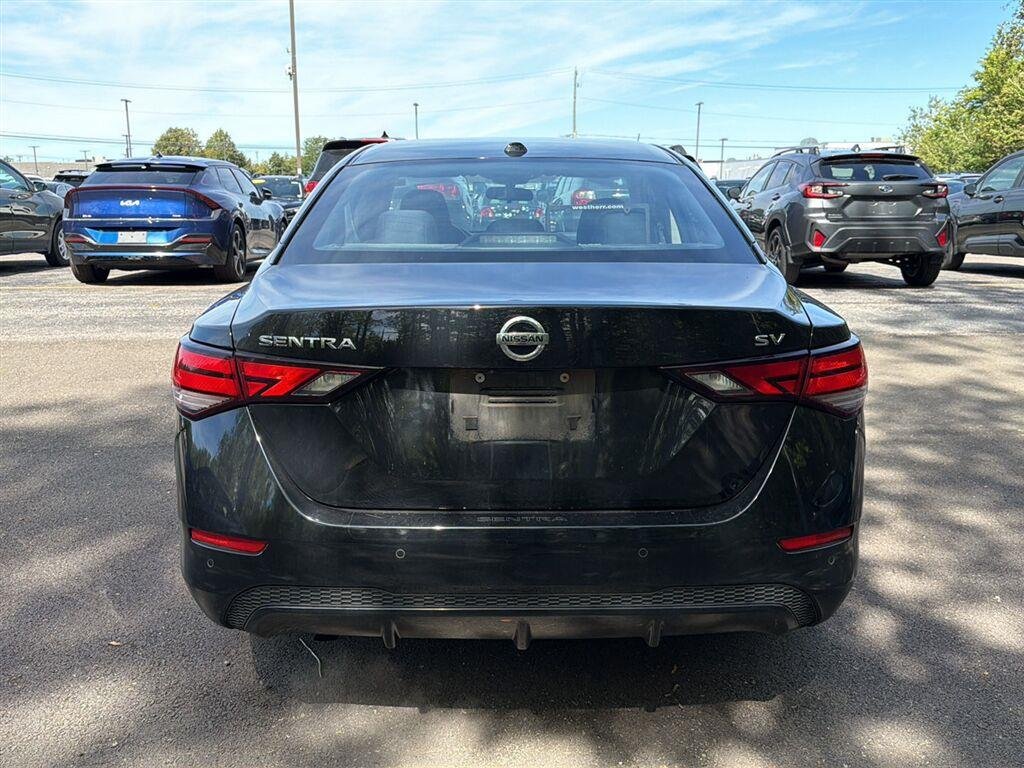 Used 2022 Super Black Nissan SV image 9