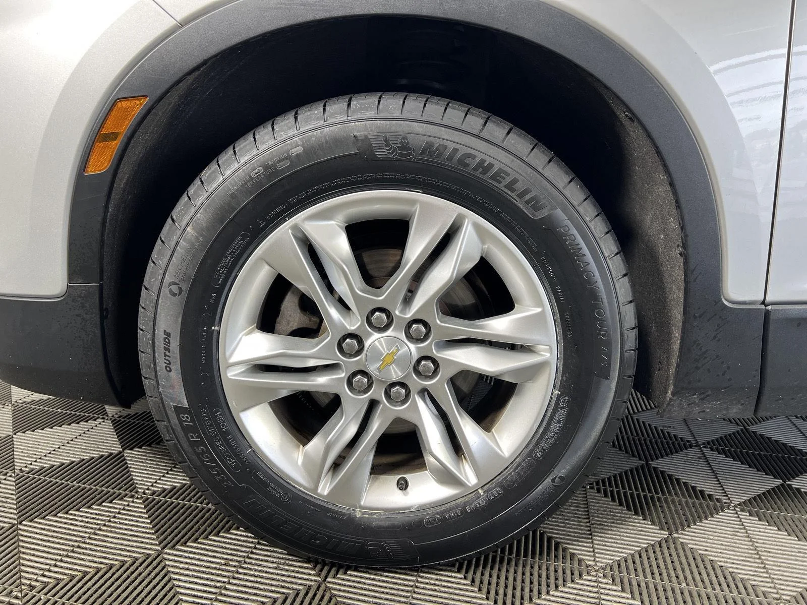 Used 2020 Silver Ice Metallic Chevrolet LT image 31