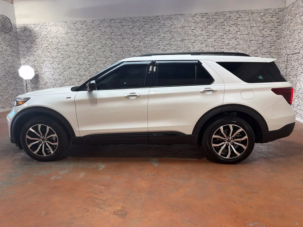 Used 2023 Oxford White Ford ST-Line image 4