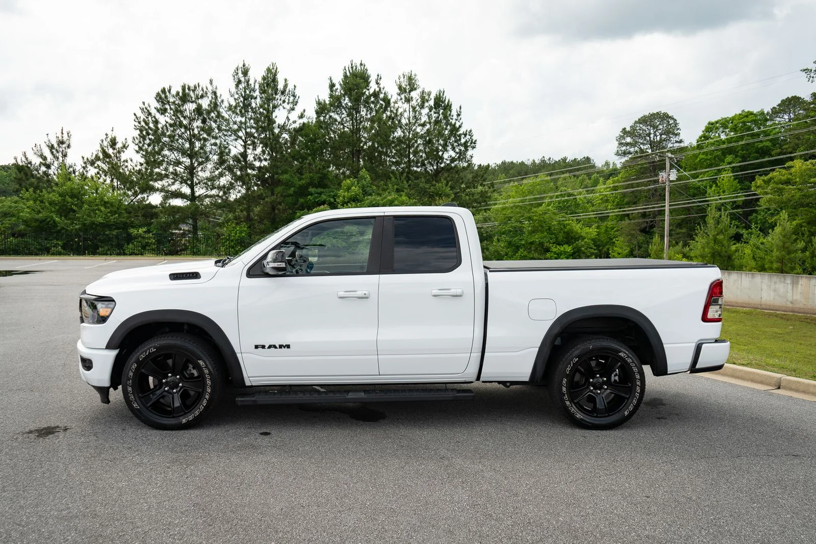 Used 2021 White Ram Big Horn/Lone Star image 5