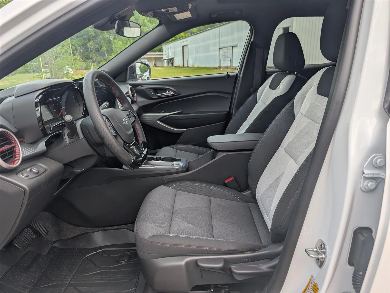 2026 Chevrolet Trax RS - Photo 12