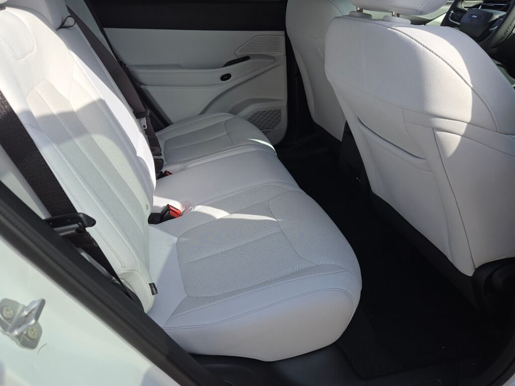 New 2026 Bright White Clear-Coat Exterior Paint Jeep Laredo image 10