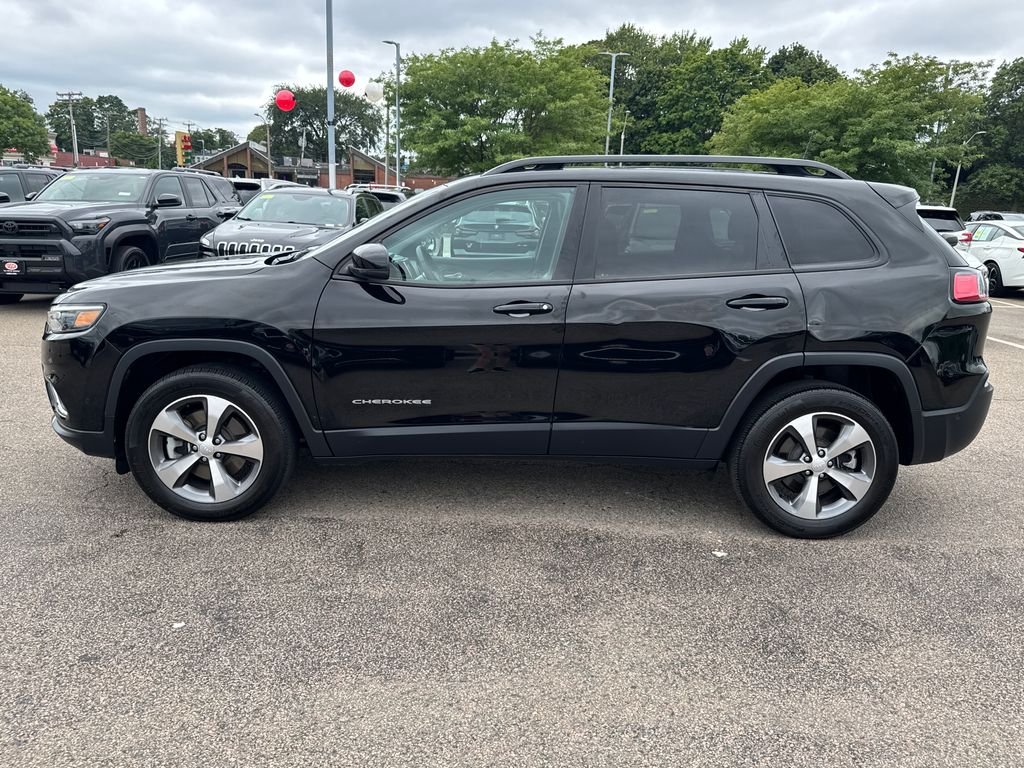 Used 2022 Black Jeep Limited image 4