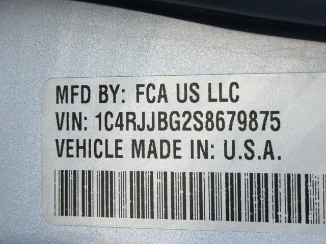 Used 2025 Silver Jeep Limited 4x2 image 34