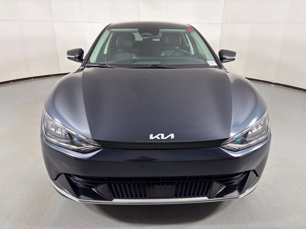 Used 2023 Blue Kia Wind image 3