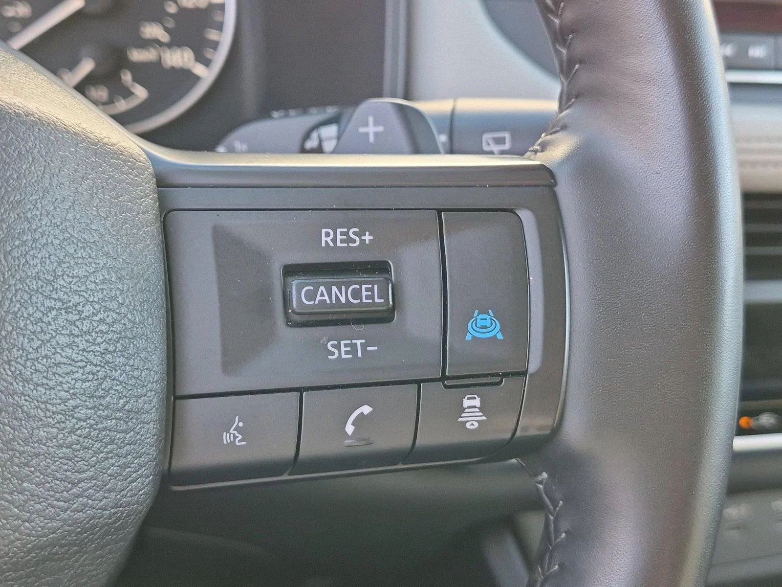 Used 2025 Everest White Pearl Nissan SV image 20