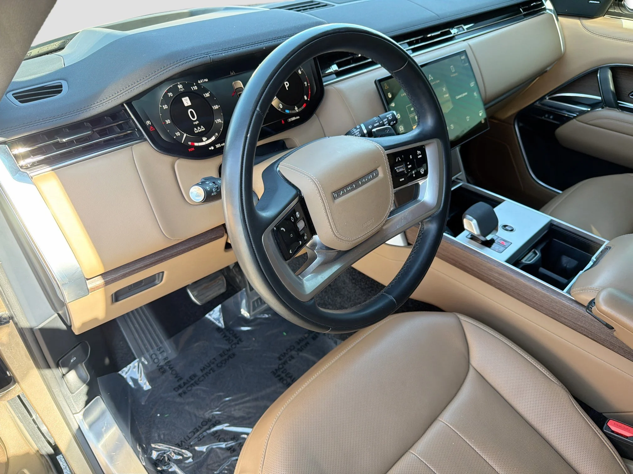 Used 2024 Sunset Gold SV Bespoke Ultra Metallic Satin Land Rover SE image 26