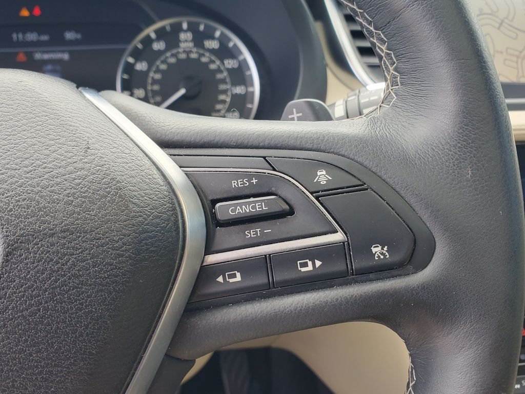 Used 2019 White INFINITI ESSENTIAL image 26