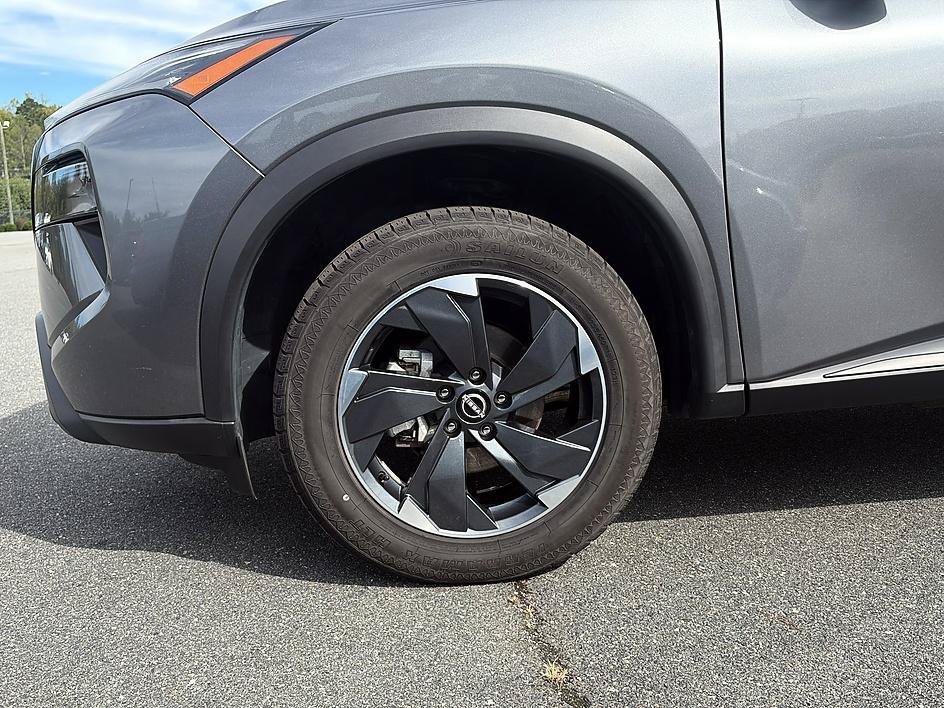 Certified Used 2025 Gun Metallic Nissan SV image 29