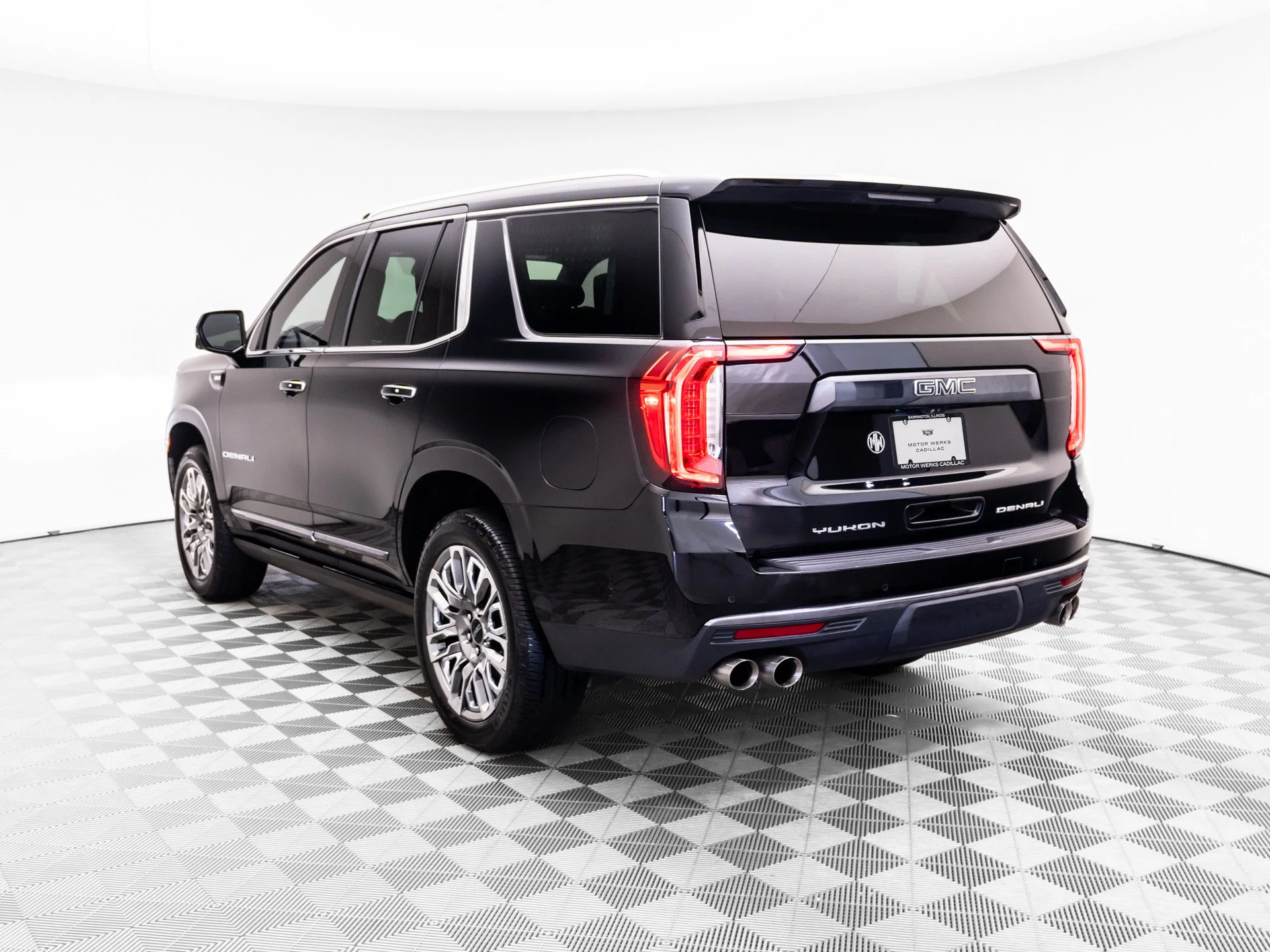 Used 2023 Black GMC Denali Ultimate image 3