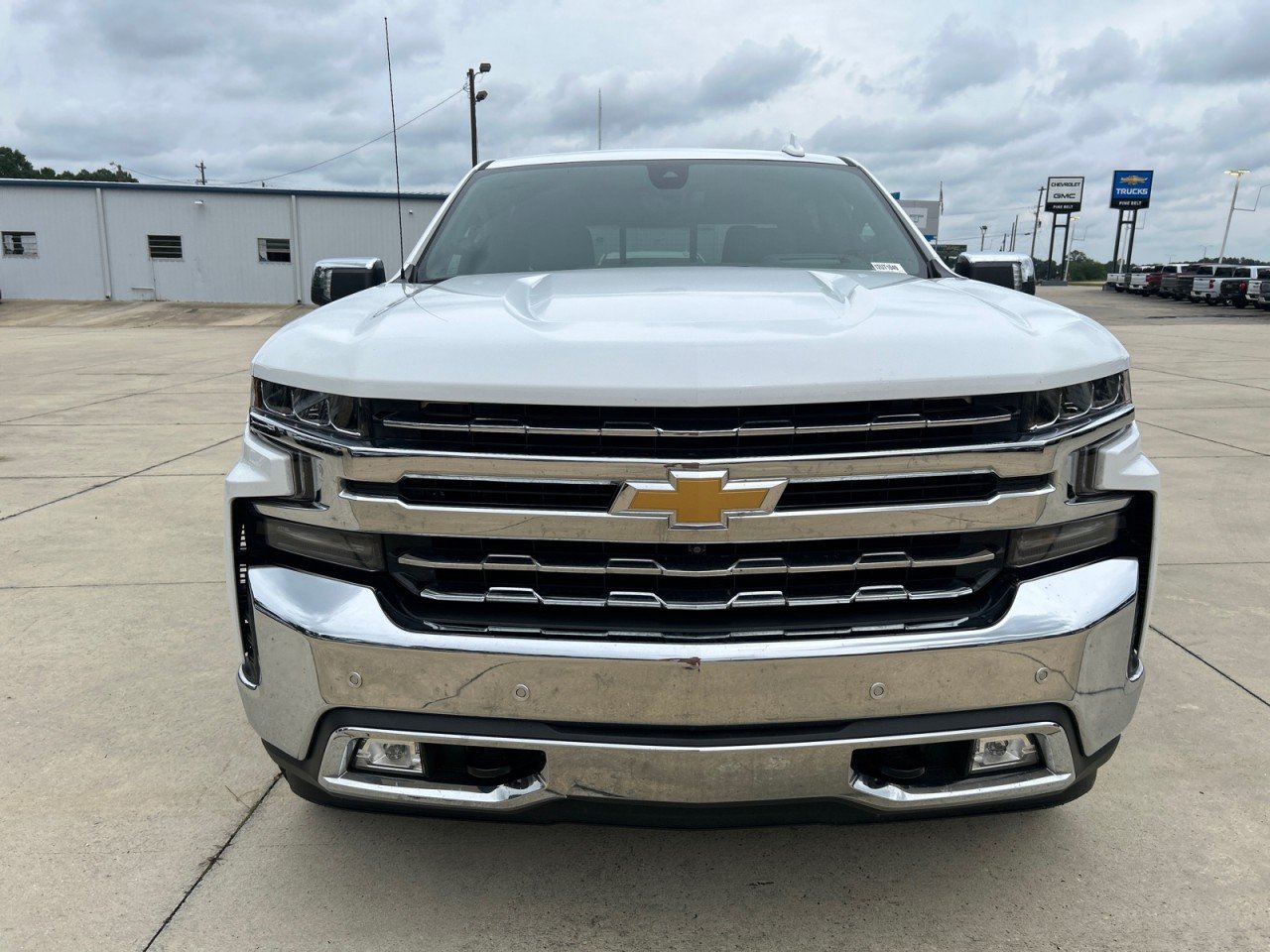 Used 2021 SUMMIT WHITE Chevrolet LTZ image 5