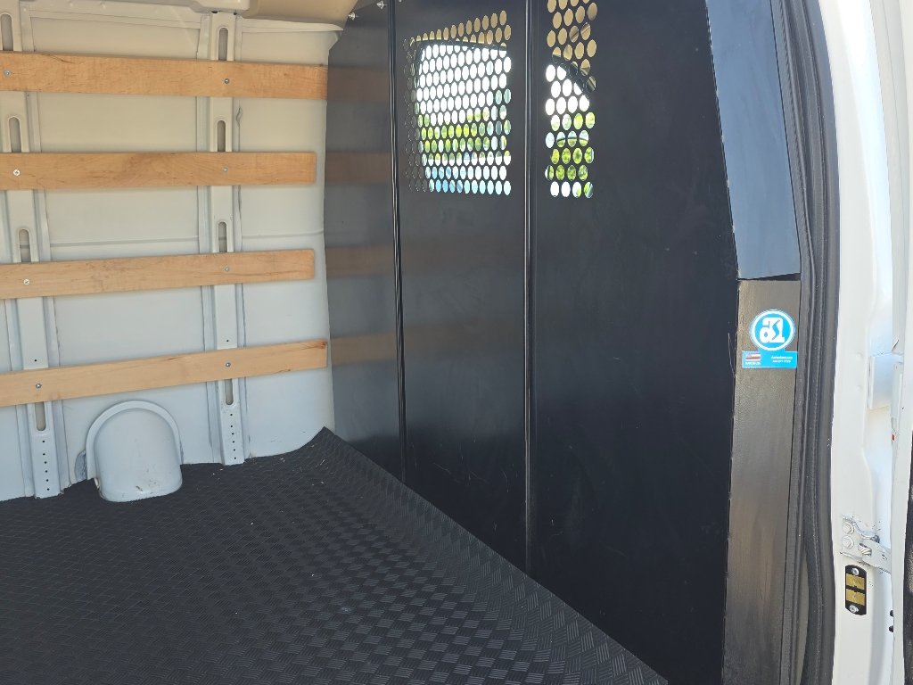 Used 2025 Summit White Chevrolet Work Van image 26