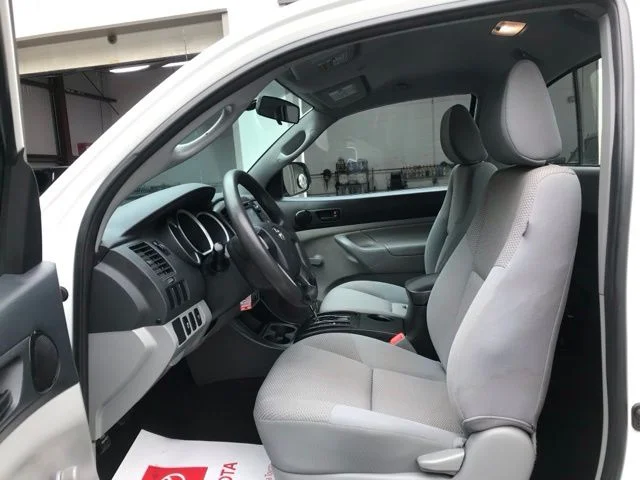 Used 2013 White Toyota Base image 10