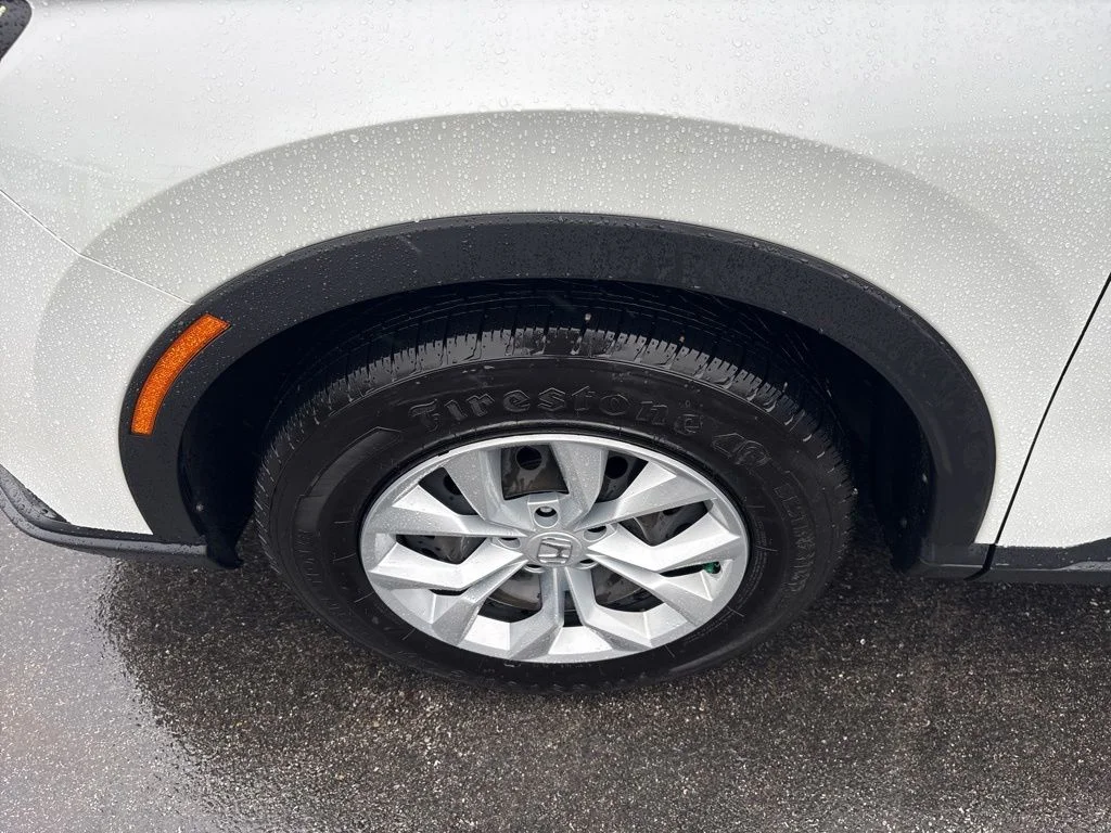 Used 2023 White Honda LX image 7