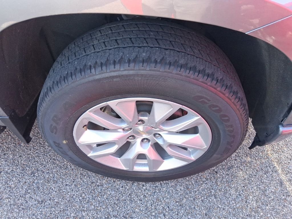 Used 2020 Gray Chevrolet Custom image 4