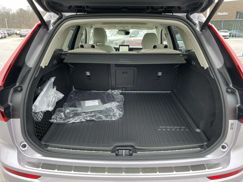 New 2026 Aurora Silver Volvo Ultra image 28