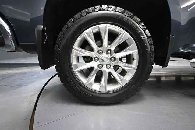 Used 2020 Gray Chevrolet LTZ image 17