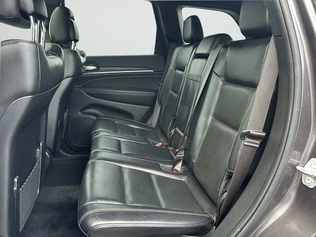 Used 2021 Gray Jeep Limited image 27