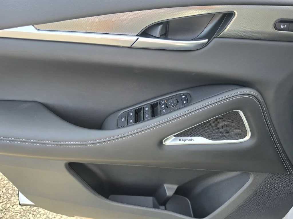 New 2027 RADIANT WHITE INFINITI Luxe AWD image 13