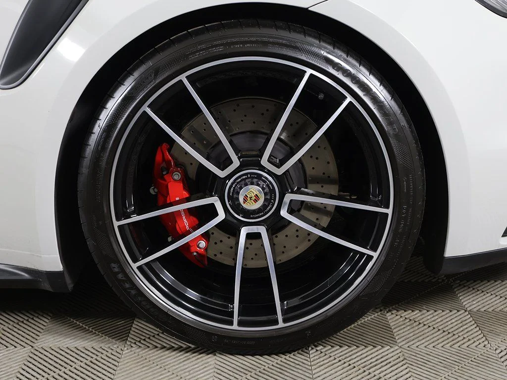 Used 2023 Chalk Porsche Turbo image 24