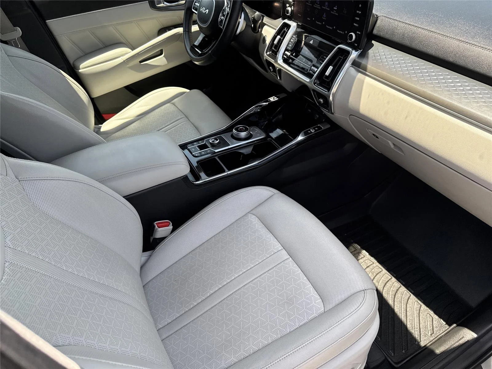 Used 2022 Steel Gray Kia SX Prestige image 38