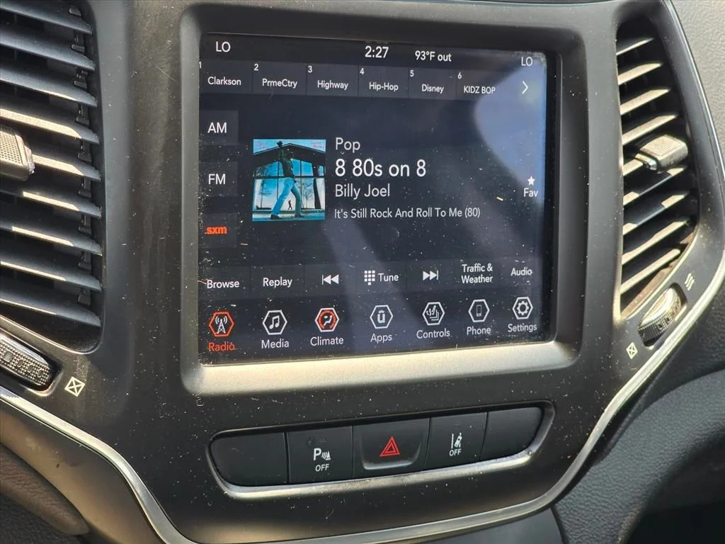 Used 2021 Blue Jeep Latitude Lux image 4