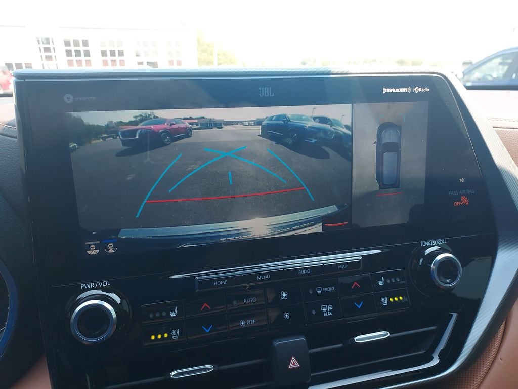 Used 2021 Black Toyota Platinum image 23