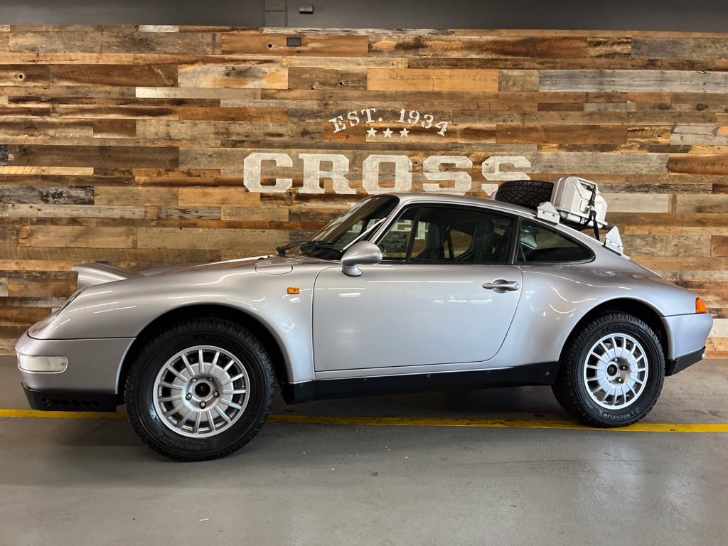 Used 1995  Porsche Carrera 4 image 15