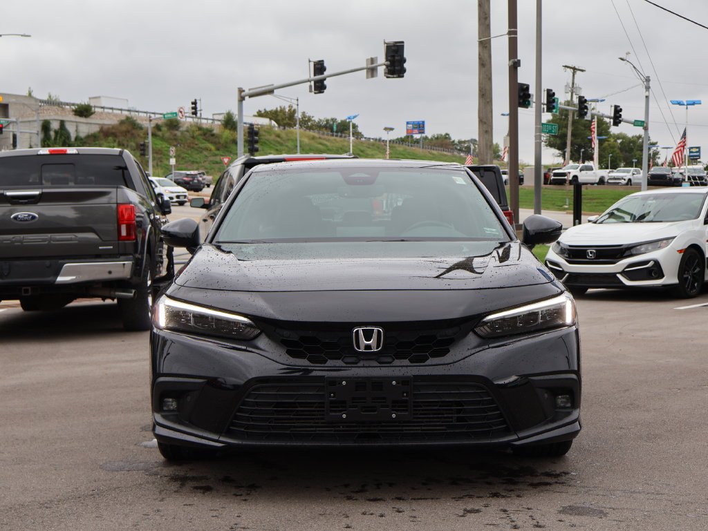 Used 2024  Honda Sport Touring image 2