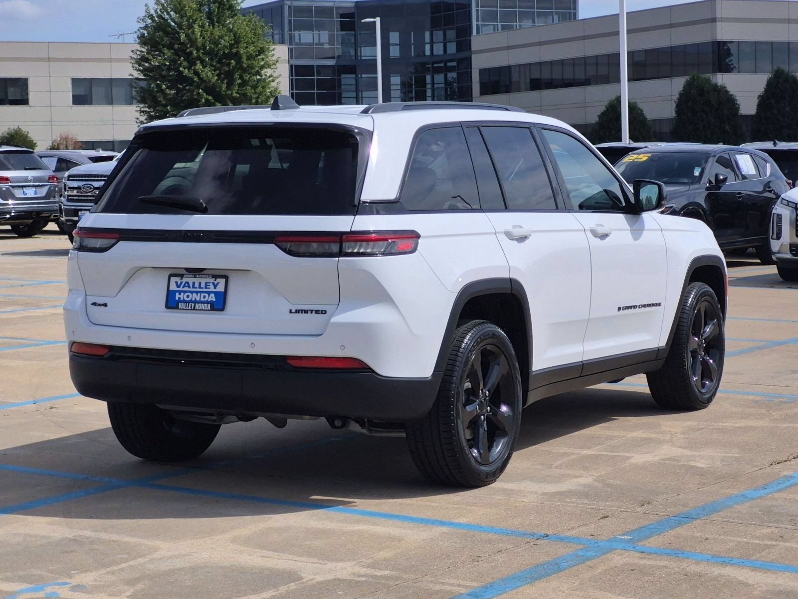 Used 2024 Bright White Clearcoat Jeep Limited image 6