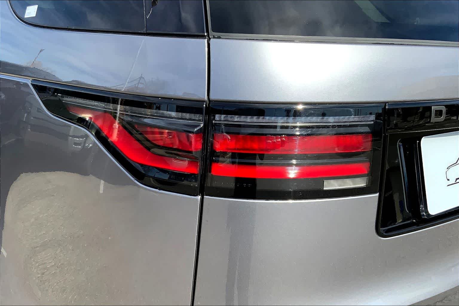 2025 Land Rover Discovery Dynamic SE - Photo 14