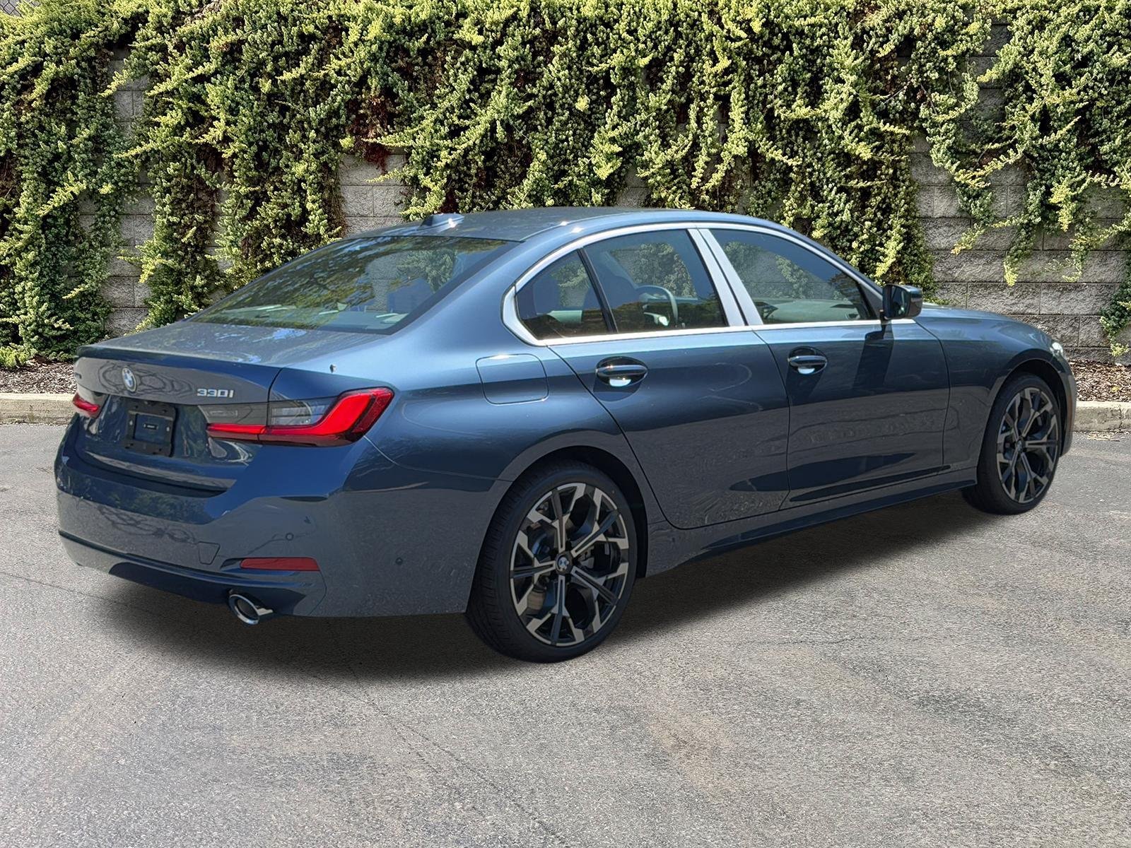 New 2026 Arctic Race Blue Metallic BMW 330i NA xDrive image 4