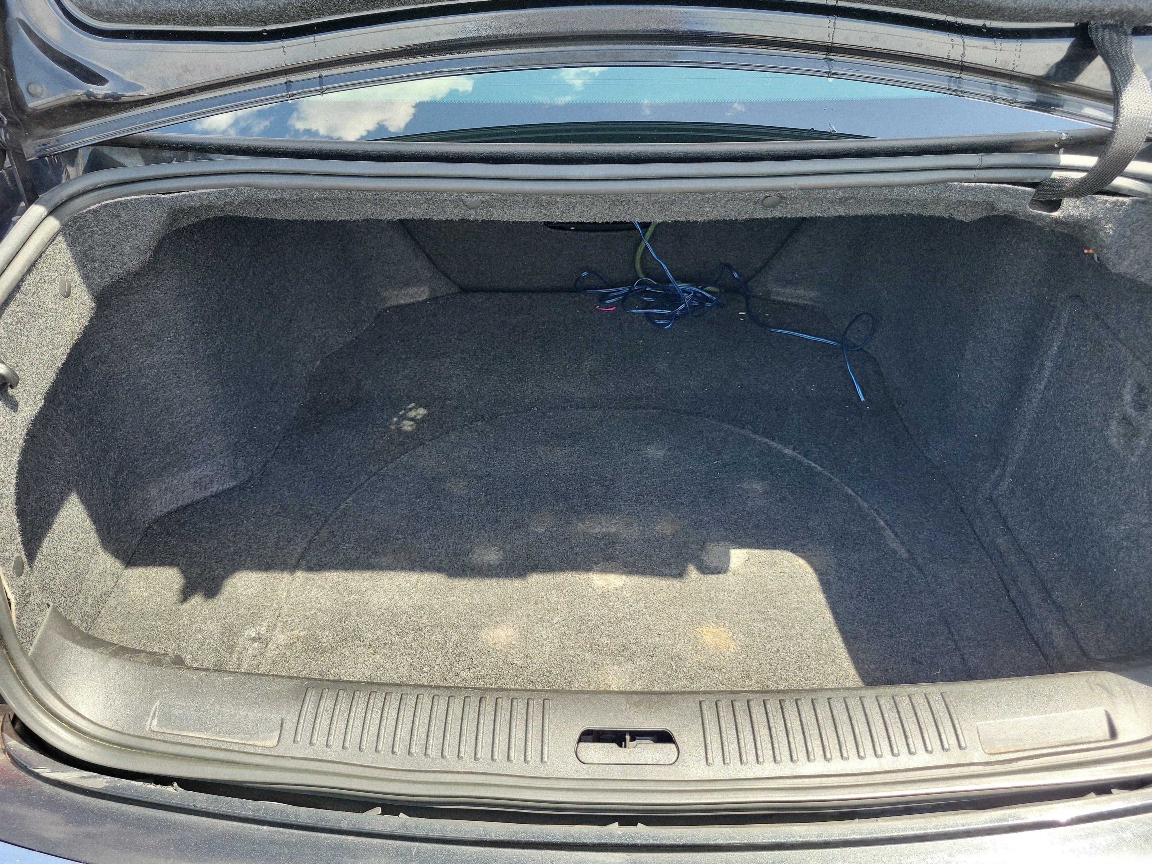Used 2009 Black Ice Cadillac RWD w/1SA image 8
