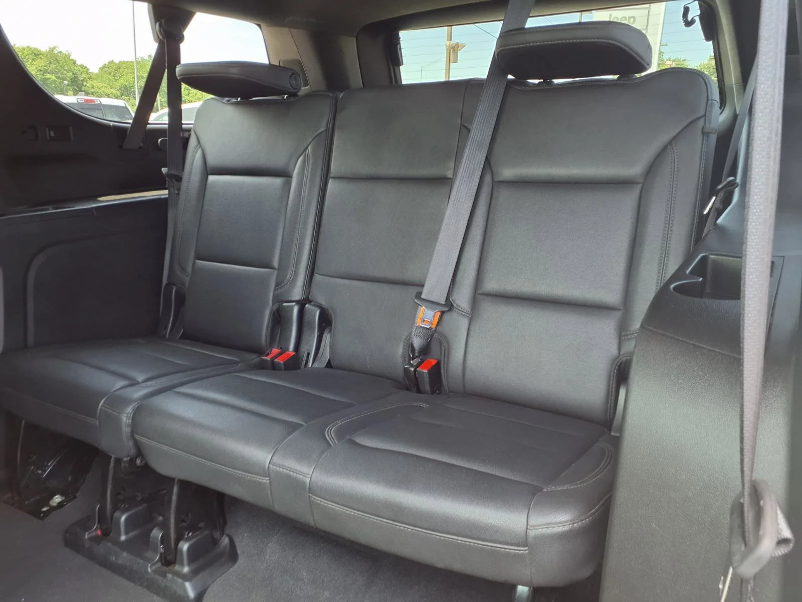 Used 2022 Summit White Chevrolet Z71 image 18