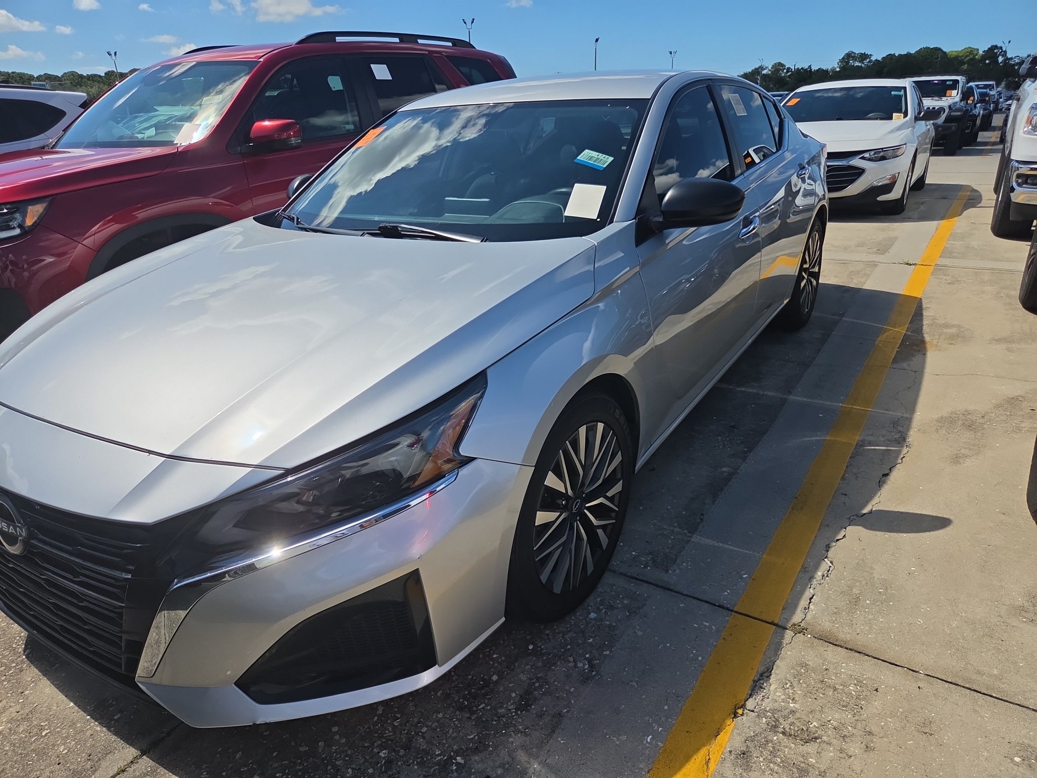 Used 2024 Brilliant Silver Metallic Nissan 2.5 SV image 2
