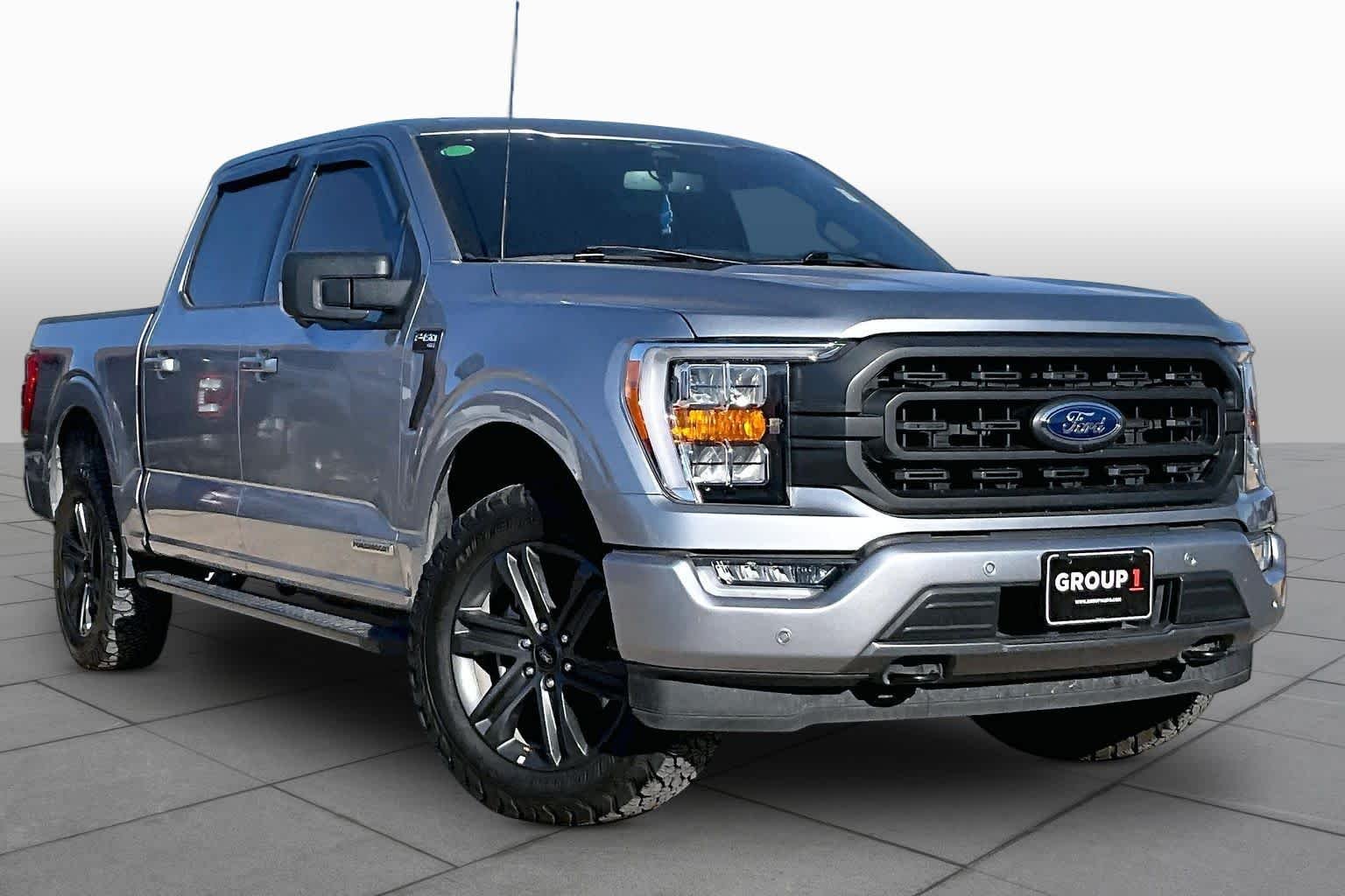 Used 2023 Iconic Silver Ford XLT image 3