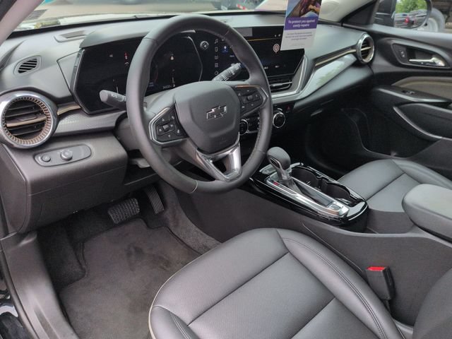 Used 2024 Mosaic Black Metallic Chevrolet ACTIV image 12