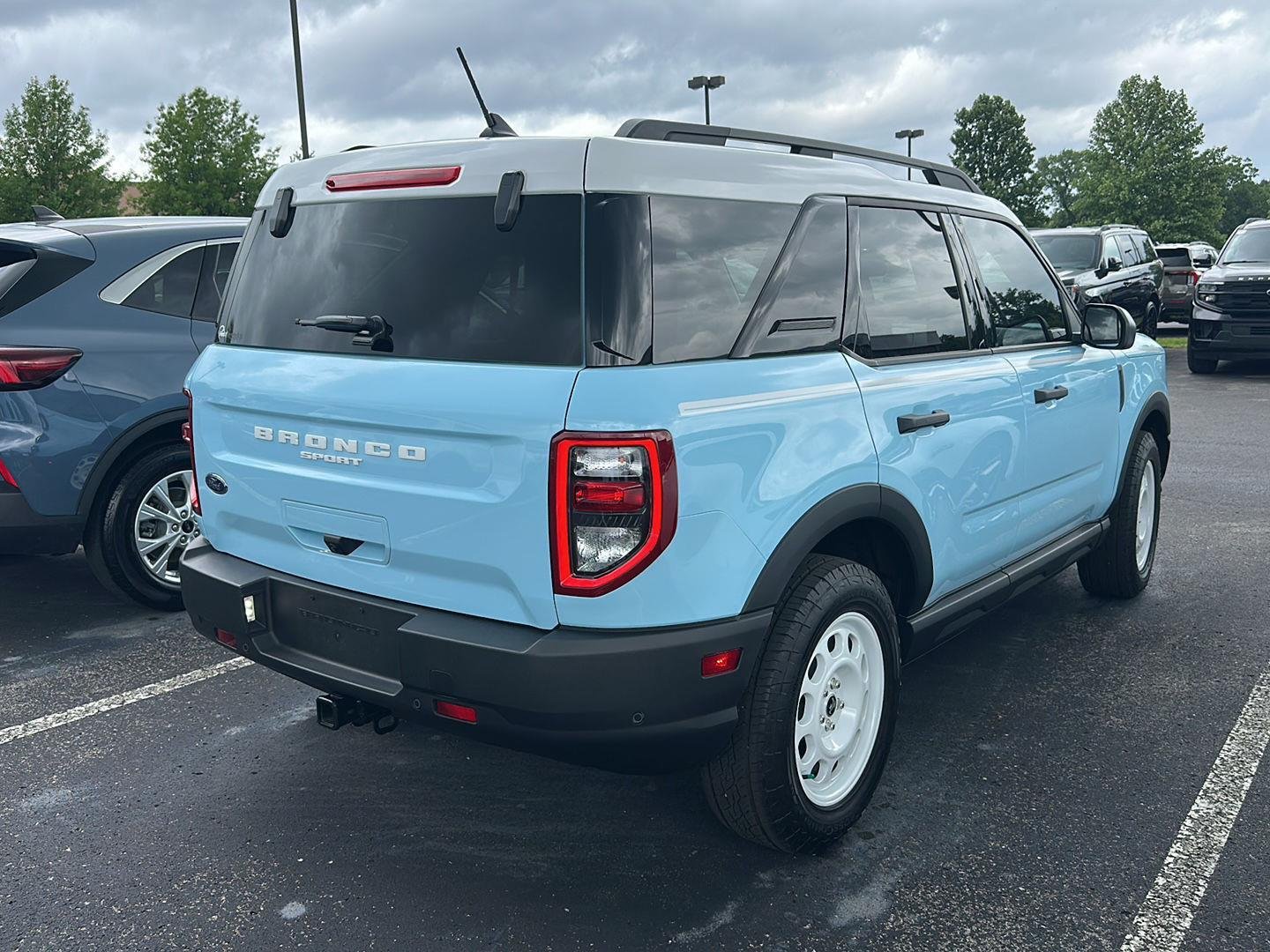 Used 2024 Red FORD TRUCK  image 3