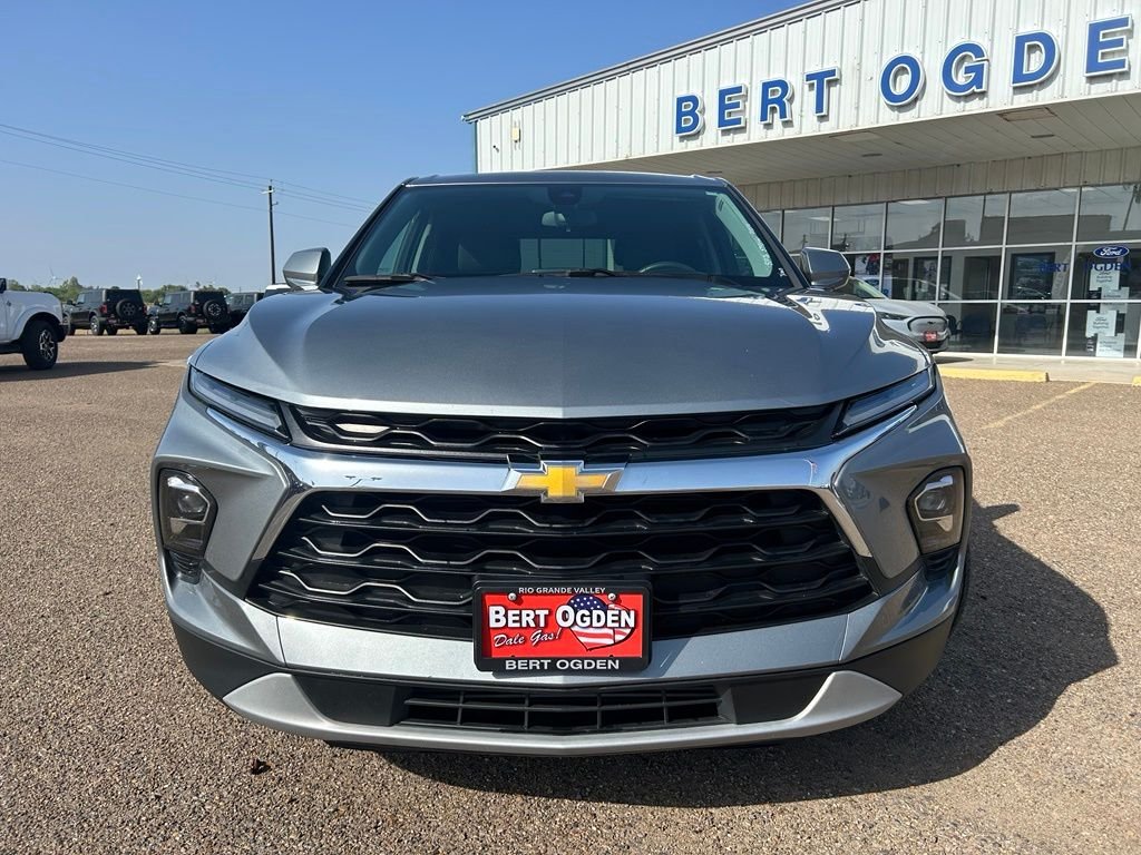 Used 2025 Gray Chevrolet LT image 2